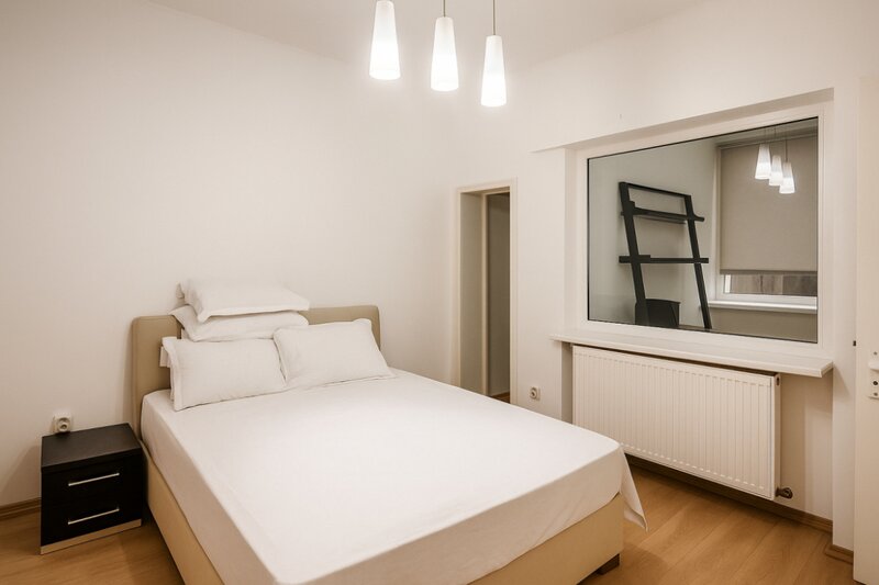 Sala Palatului - Cismigiu- Victoriei - apartament 2 camere+ birou, 71mp